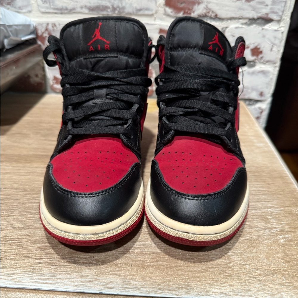Jordan “reverse banned” Black and Red High-Top Sneakers